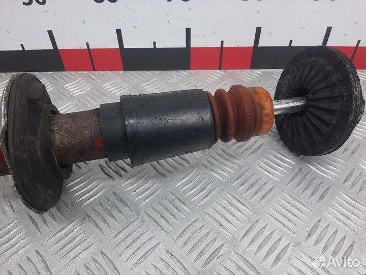 Амортизатор передний левый Audi A4 B6 2005