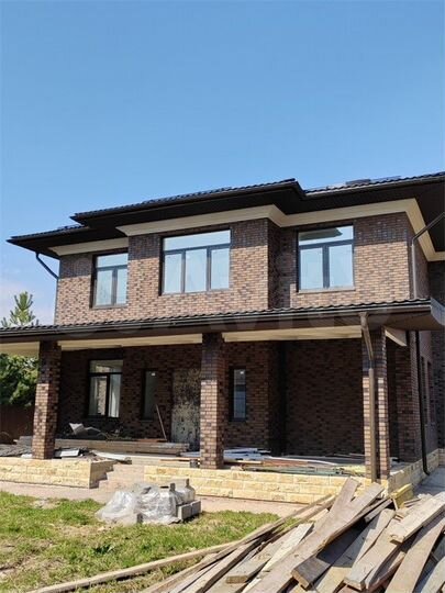 Дом 308 м² на участке 9,3 сот.