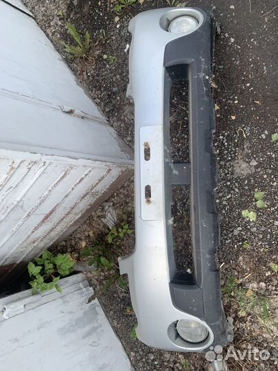 Продам бампер на subaru outback