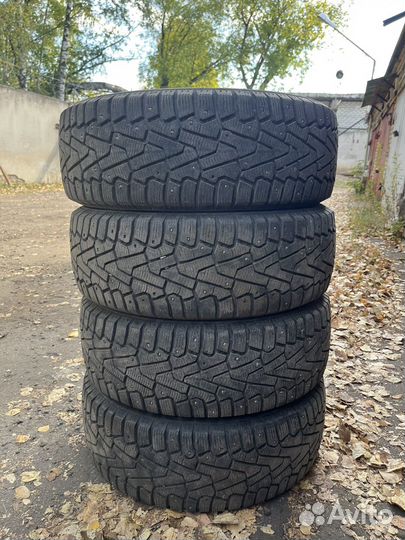 Pirelli Ice Zero 205/55 R16
