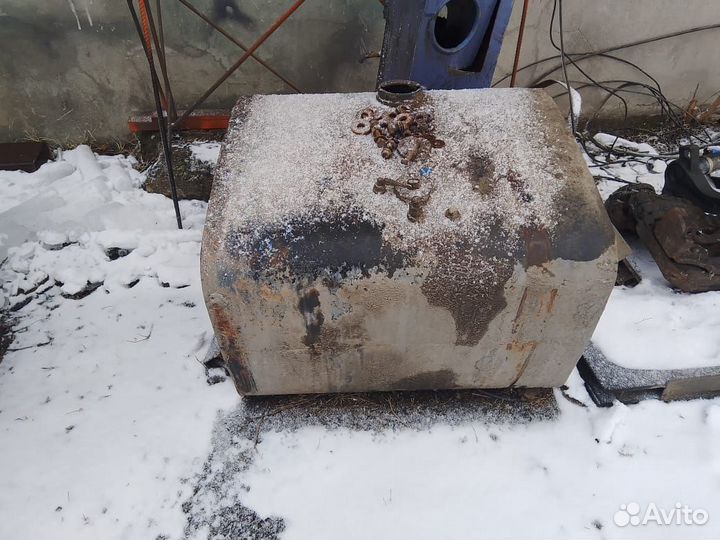 Бак на камаз