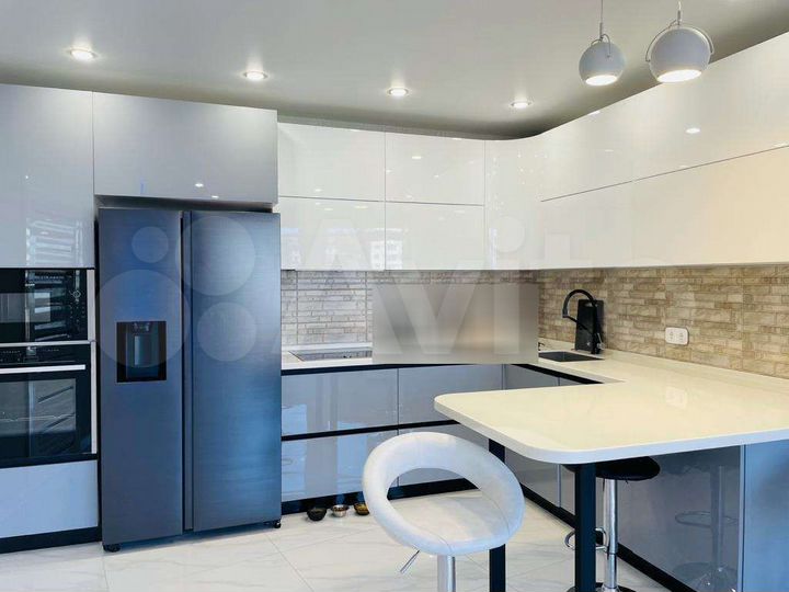 2-к. квартира, 55 м², 14/20 эт.