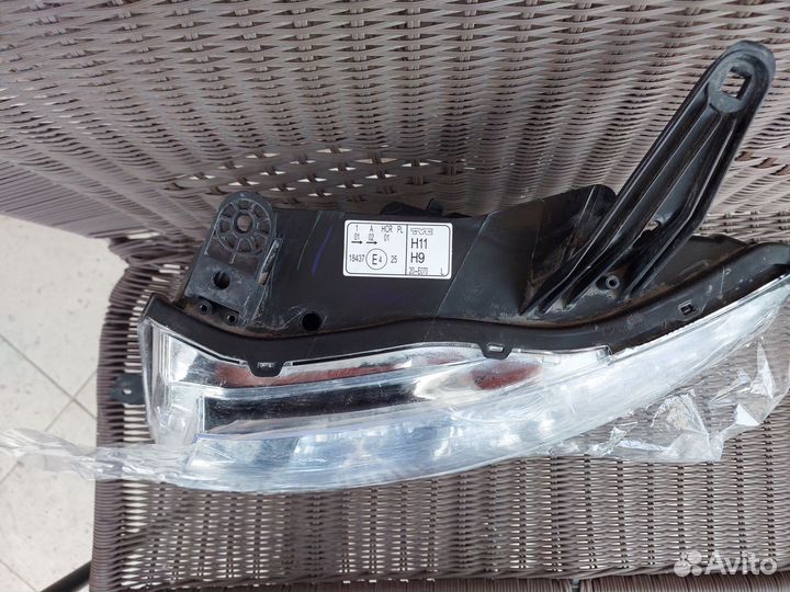 Pajero 4 левая фара