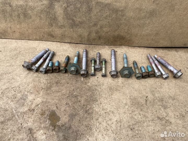 Комплект болтов передней подвески mazda 3 bk