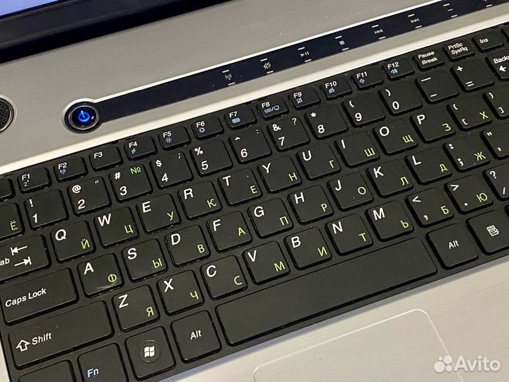 Ноутбук DNS Core i3