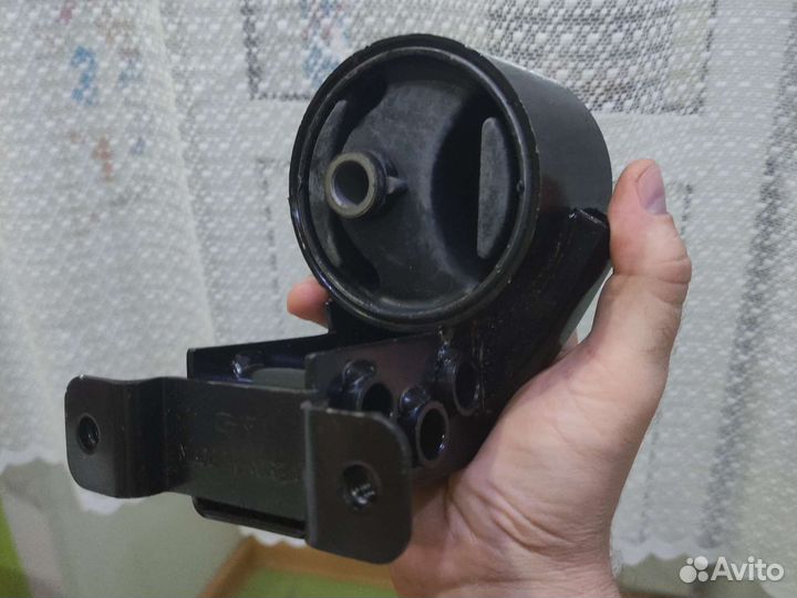 Опора подушка двигателя Hyundai accent