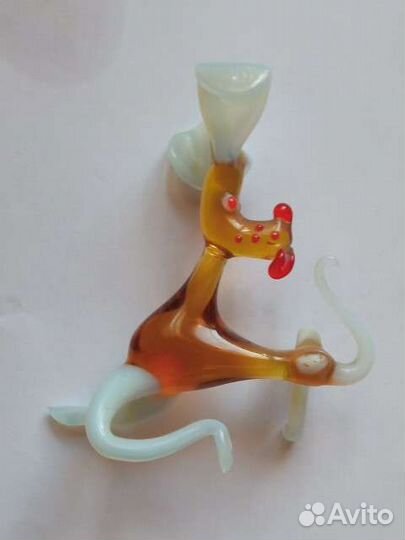 Стеклянные статуэтки