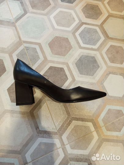 Calvin Klein Туфли женские новые 37.5 размер