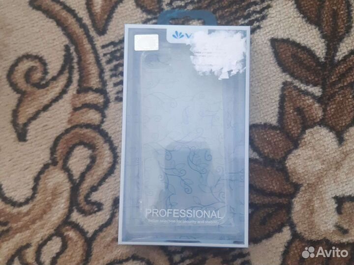 Чехлы на смартфоны