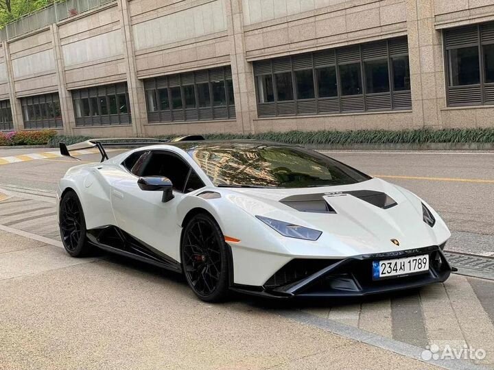 Lamborghini Huracan 5.2 AMT, 2022, 10 км