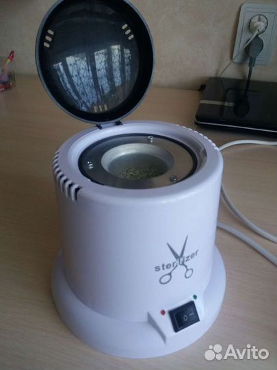 Стерилизатор для маникюрных инструментов