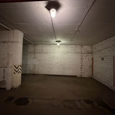 Машиноместо, 17 м²