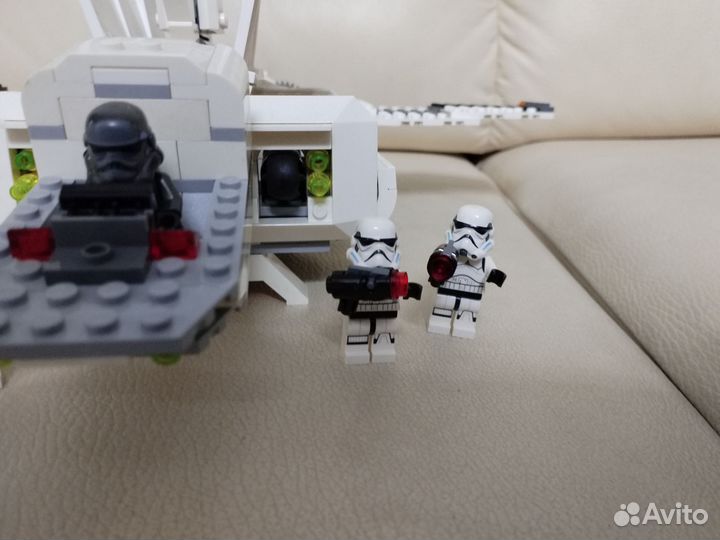 Lego Star Wars 7659 флагманский десантный корабль