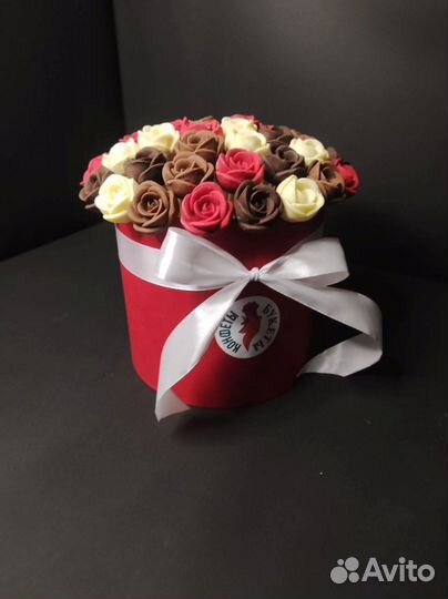Шоколадные Розы - 37 шт в Шляпной Коробке