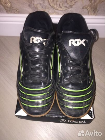 Футбольные бутсы