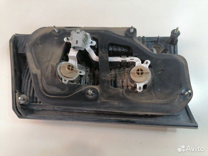 Стоп-вставка правая Toyota Crown GS171 1GFE