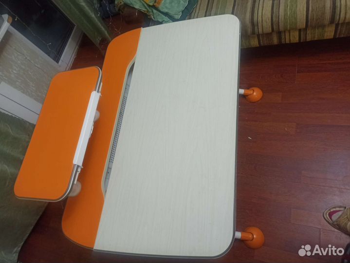 Стол (парта) для школьника растущий Бюрократ