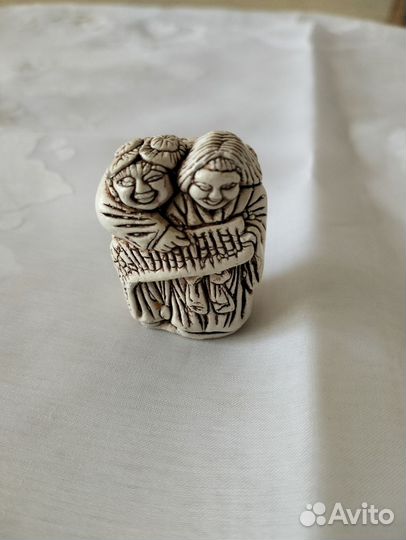 Статуэтки нэцкэ сувенирные