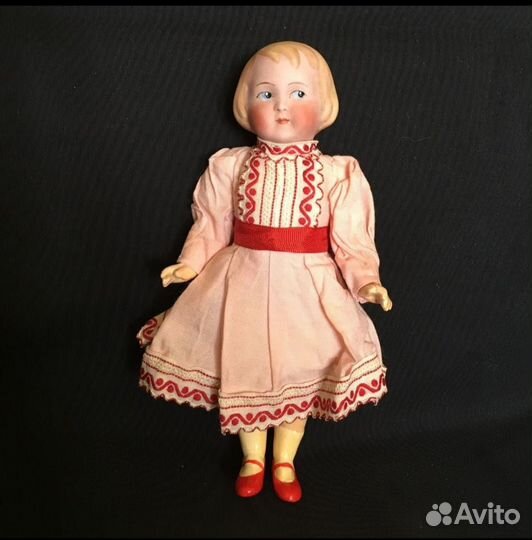 Антикварная фарфоровая кукла