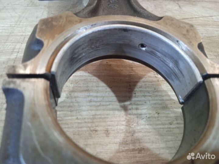 Шатун Nissan Serena C23M 2.0 1992-2001