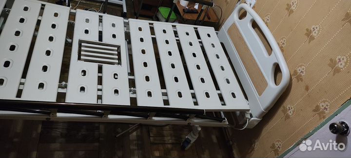 Медицинская кровать для лежачих больных