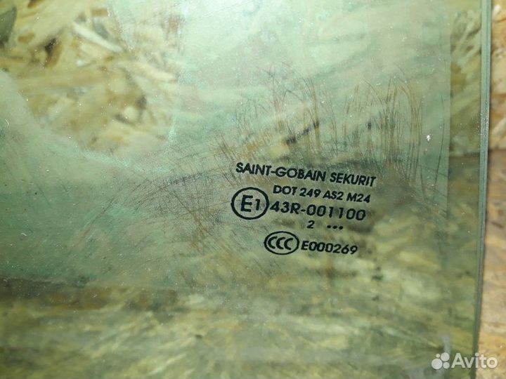 Стекло Citroen Berlingo B9 1.6 2009