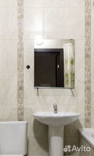 Зеркало с полочкой в ванную Икеа