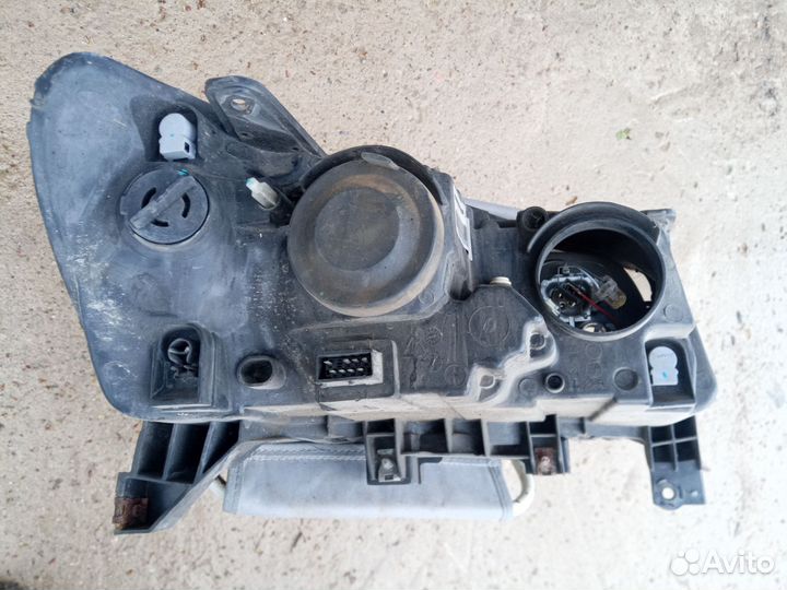 Фара geely emgrand ec7