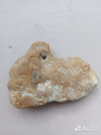 Камень куриный бог с дыркой