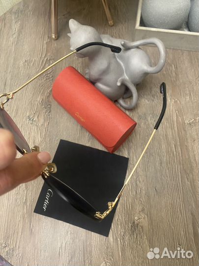 Солнцезащитные очки