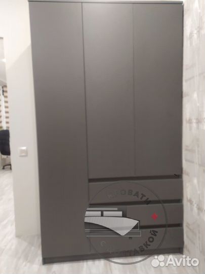 Шкаф распашной