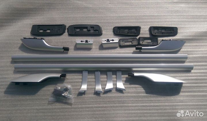 Land Cruiser 200 Продольные рейлинги серебро Y3FY6