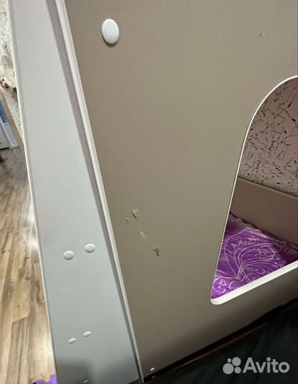 Кровать двухьярусная