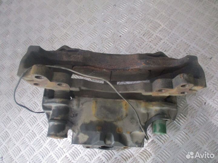 Суппорт переднего моста Iveco 5801341078