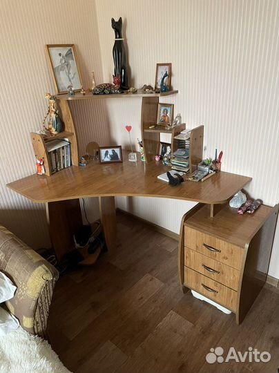 Компьютерный стол