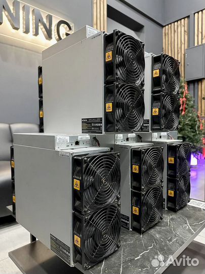 Antminer T21 190th в идеальном состоянии