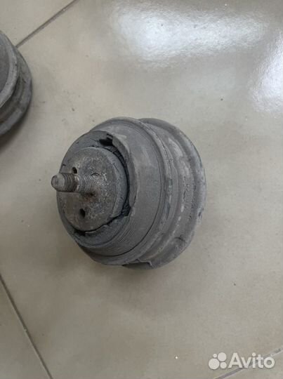 Подушки двигателя бмв Е39 М52