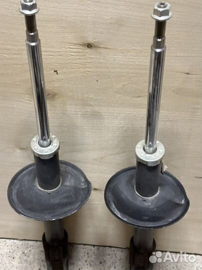 Стойка амортизатора Renault kaptut, duster