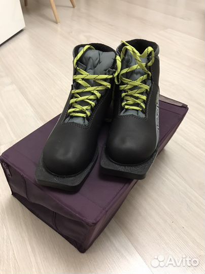 Лыжные ботинки 37 р