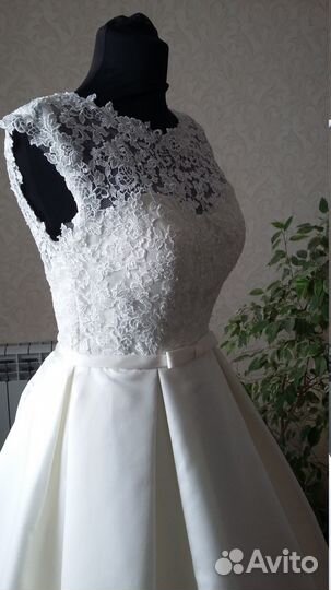 Свадебное платье