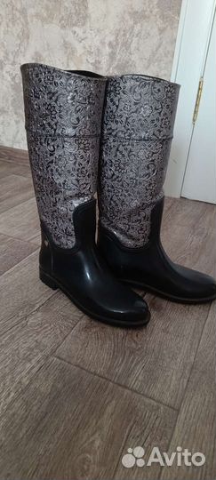 Резиновые сапоги