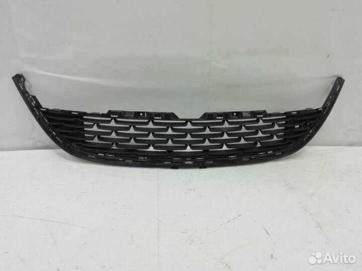 Решетка в бампер Opel Astra J