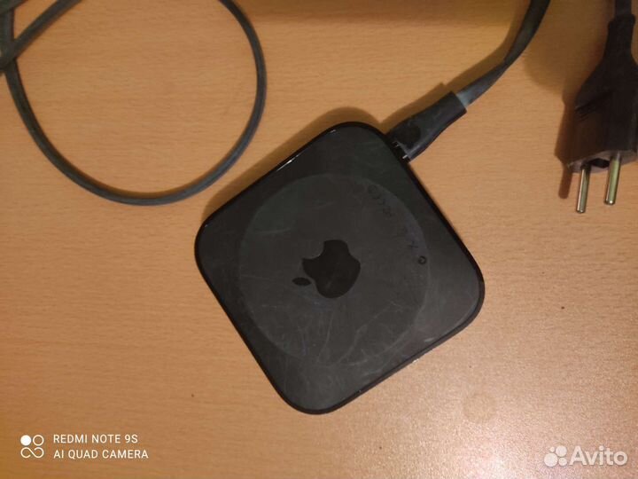 Тв приставка apple TV