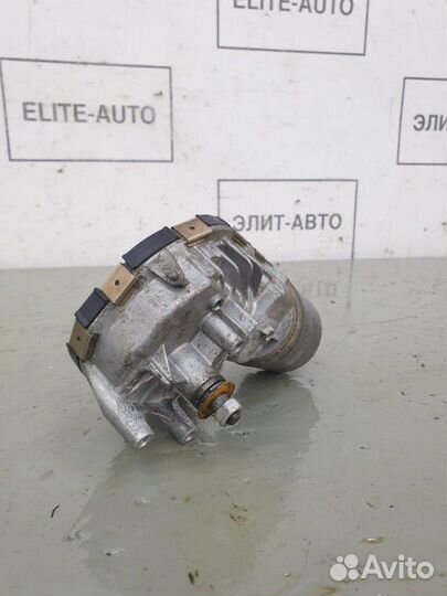 Моторчик дворников стеклоочистителя Audi A6 C6 2.4