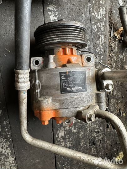 Компрессор кондиционера Mitsubishi Outlander 2,4