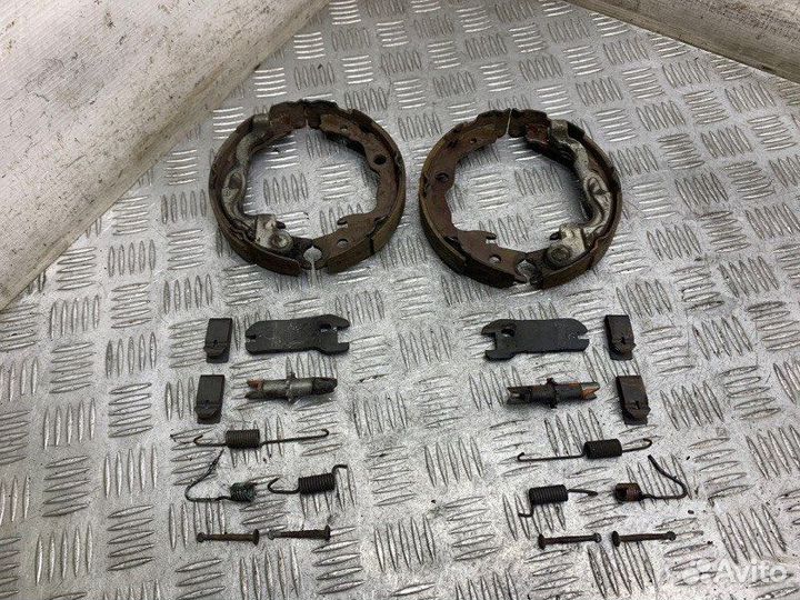 Ремкомплект стояночного тормоза Nissan Juke F15