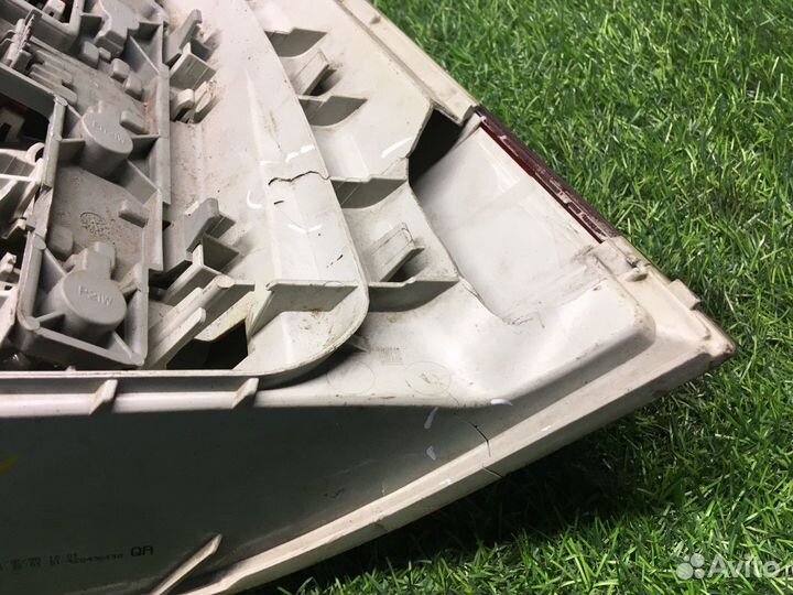 Фонарь задний левый Opel Zafira 2005-2012