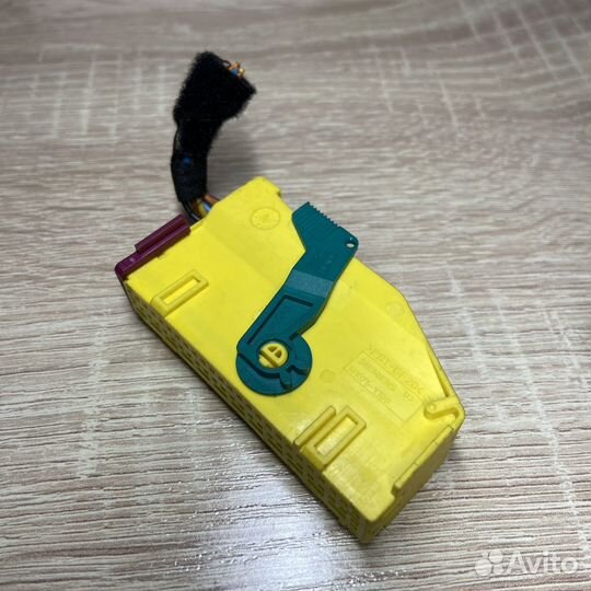 Разъем VAG Блока aribag 6Q0972509
