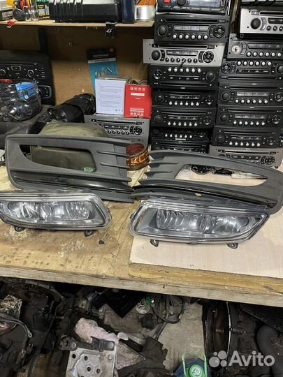 Передние противотуманки Фольксваген polo