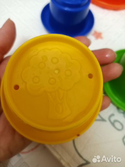 Пирамидка стаканчики